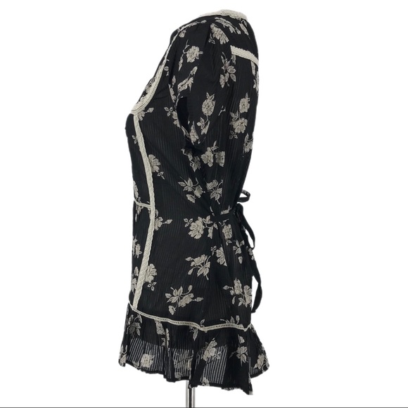 Honey Black White Floral Lace Trim Short Sleeve Blouse Size XL - Picture 3 of 7